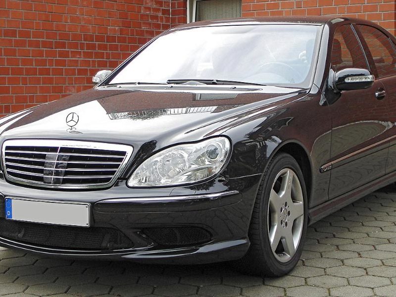 Mercedes-Benz W 220