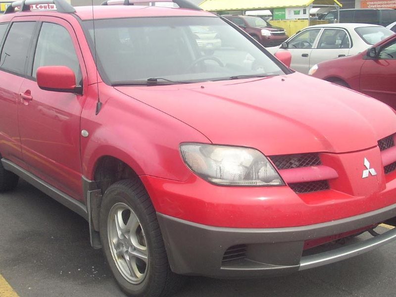 Mitsubishi Outlander 1