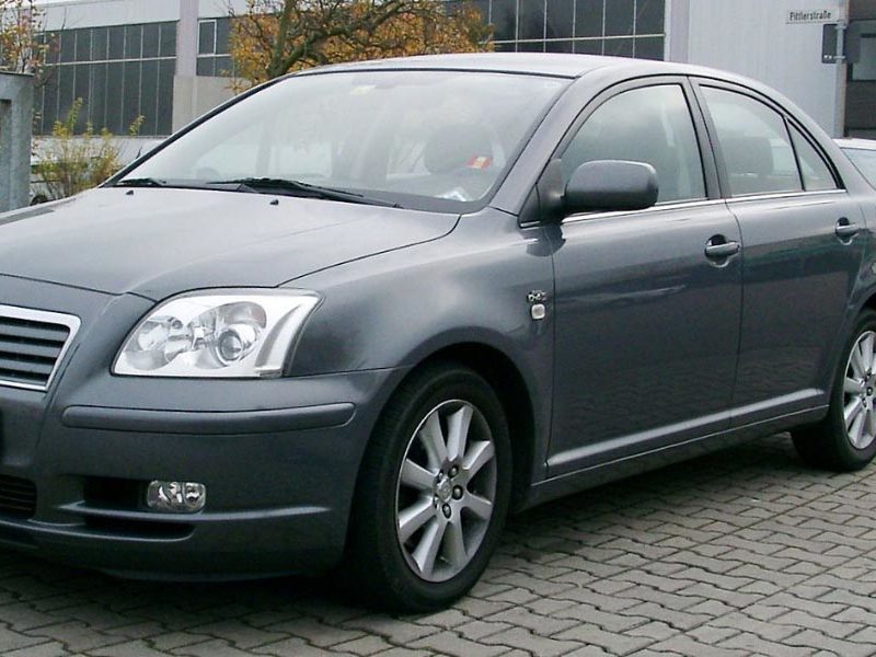 Toyota Avensis 2