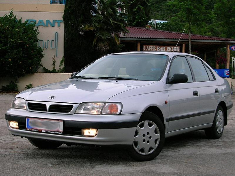 Toyota Carina E